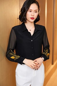 时尚都市女性必备 优雅黑色真丝衬衫 简约大气 尽显高贵气质图片