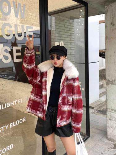 现货，大毛领呢料派克，女装，茜茜可依 红太狼