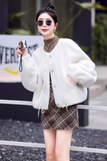 新款现货皮草外套女冬2025新韩版皮毛一体短款加厚保暖仿貂绒上衣，女装棉衣/棉服，意芙