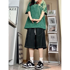 黑色