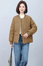 5601-2024年冬季白鸭绒短款休闲棒球服羽绒服，女装羽绒服，文熹诺
