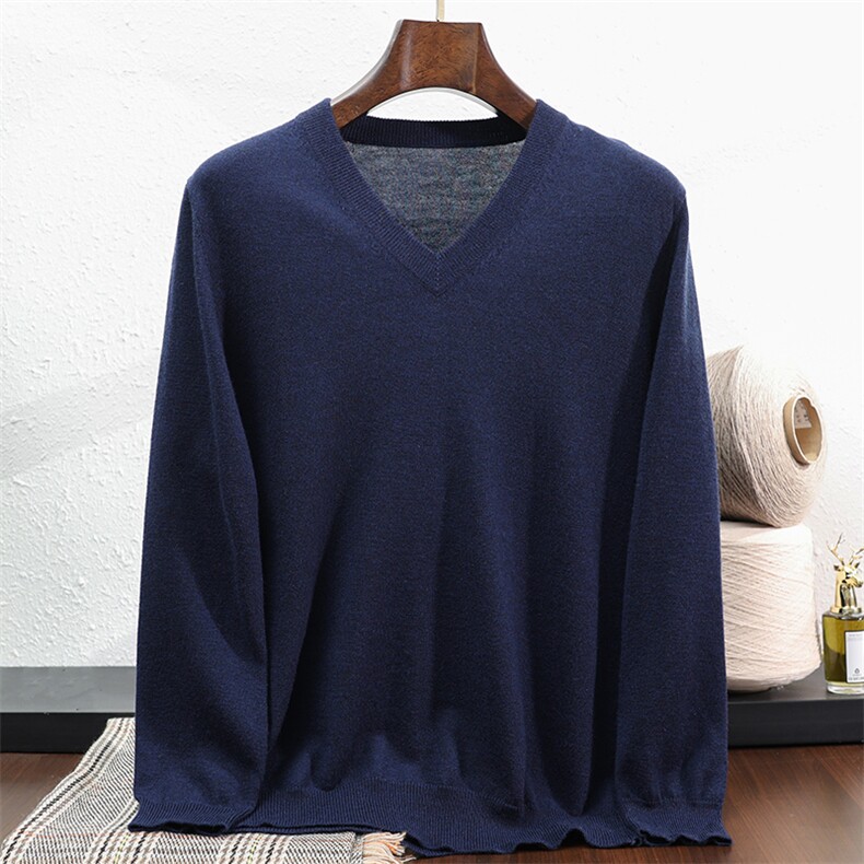 秋冬季新款舒适时尚百搭V领纯色套头显瘦羊毛衫，男装羊毛衫，朝思羊绒