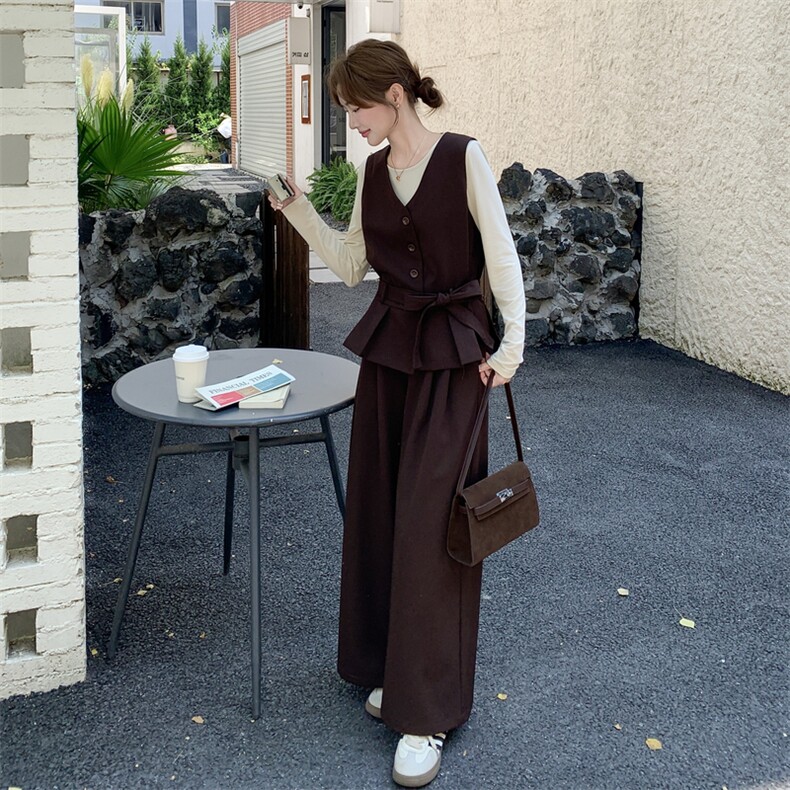 咖色时尚洋气腰带收腰马甲套装女2025秋季新款打底衫阔腿裤三件套,女装套装/套裙,2C159