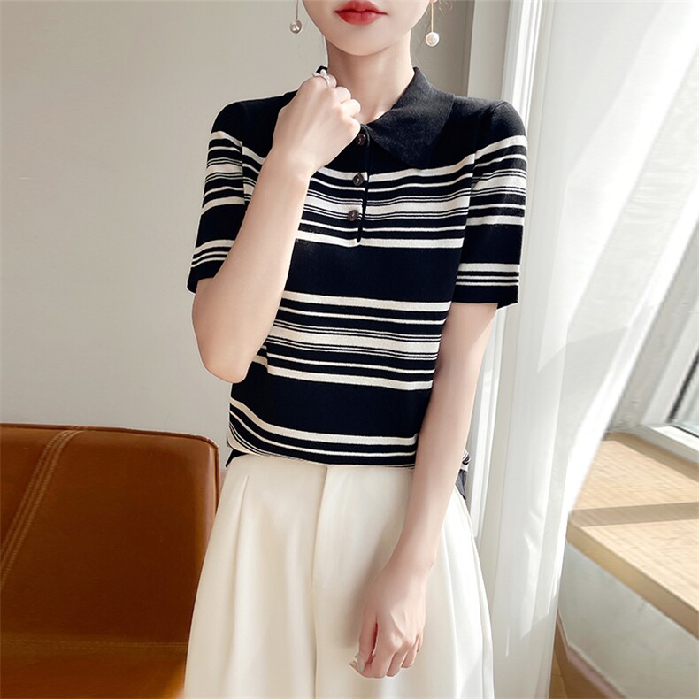 2025夏季polo半开纽扣领短袖条纹冰丝针织衫女装法式气质正肩上衣,女装T恤,思牵羊绒