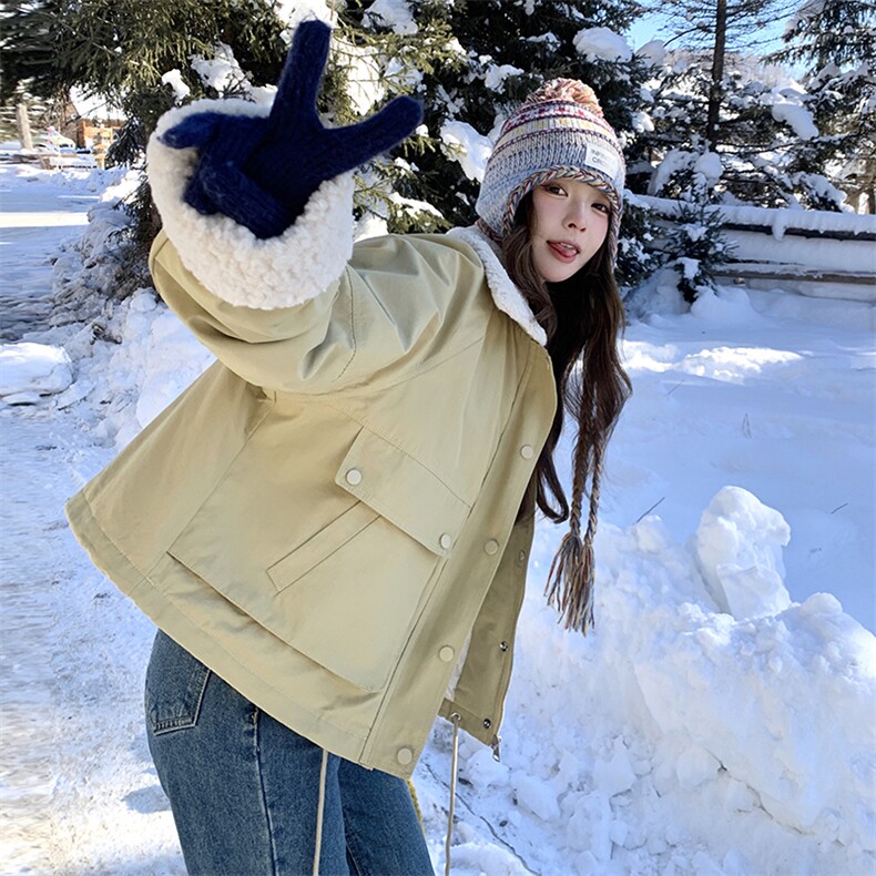 独特超好看绿色短款翻领工装派克羽绒服女冬2024新款设计感厚外套,女装羽绒服,C位