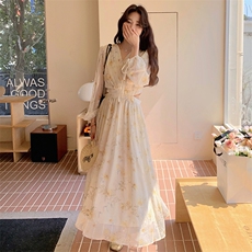 茶歇法式v领碎花连衣裙女2025夏季新款小心机露腰气质显瘦长裙潮，女装连衣裙，浙宝305
