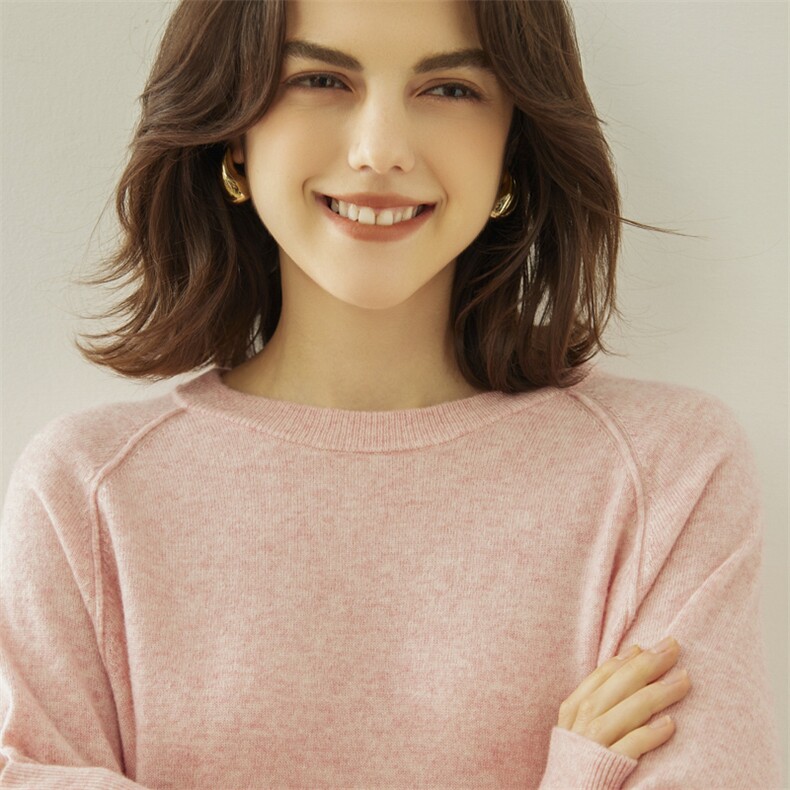 2024秋季新款插肩圆领35%羊绒衫宽松舒适，女装羊绒衫，戎美山