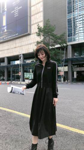 休闲连衣裙，女装连衣裙，万姿风情