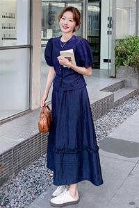 设计感蓝色上衣套装裙女2025春秋季新款宽松休闲衬衣半身裙两件套图片