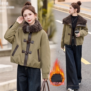 现货工装大翻领短款羽绒服女2026冬季新款加厚保暖派克服外套图片