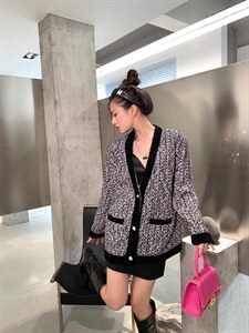 小香风带钻开衫图片