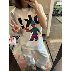 白色