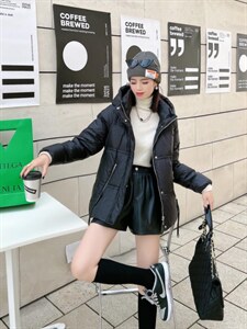 简单大方羽绒服，超市连锁下单?图片