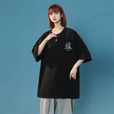 黑色