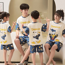 A three-member family of four-member household suit summer short sleeve shorts pajamas pajamas pajamas pajamas pajamas and air conditioning summer