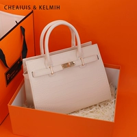 Белая желтая подарочная коробка, крокодиловый принт, подарок на день рождения