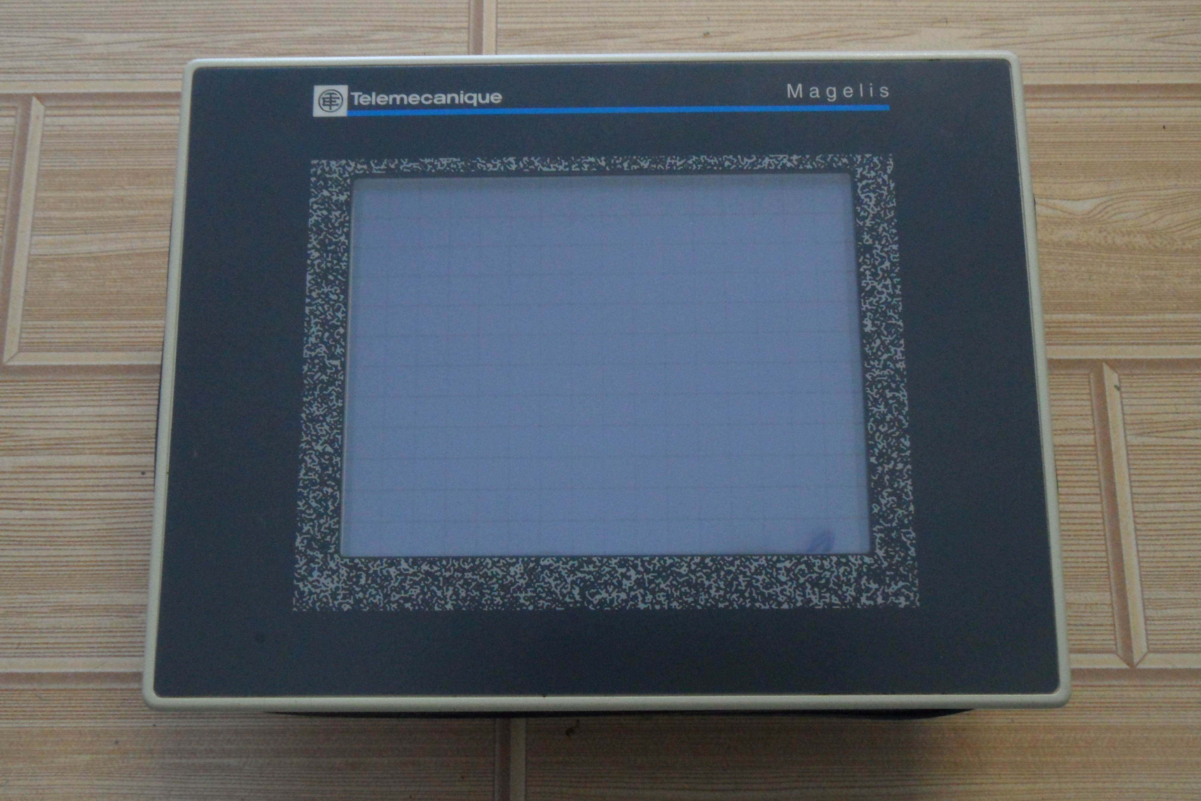 Schneider Electric Schneider touch screen XBTG2110 man-machine interface spot quality package good