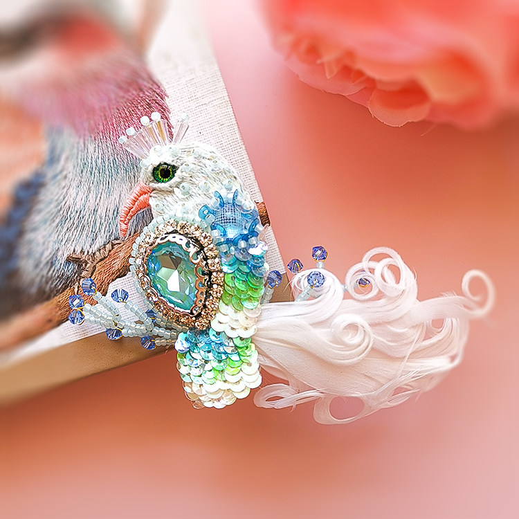 Embroidered bird Blue bird breast needle material bag embroidered stereo pearl embroidery hand embroidery diy new tide beginner