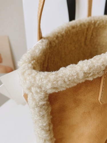 Зимняя ретро сумка на одно плечо