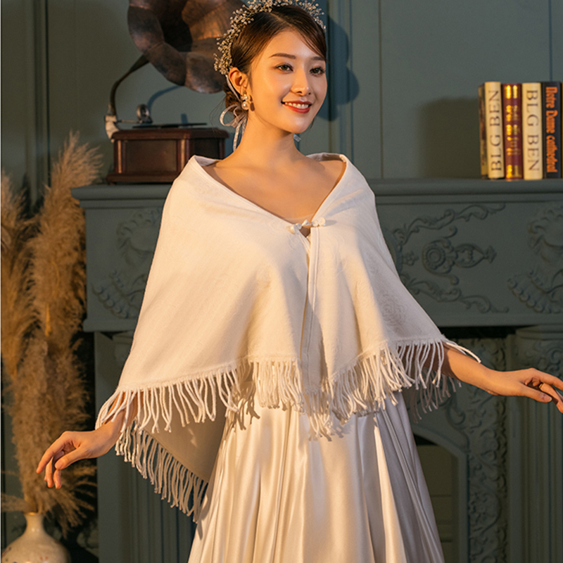 Bride wedding dress hair shawl autumn and winter warm white cloak jacket performance married bride accessories