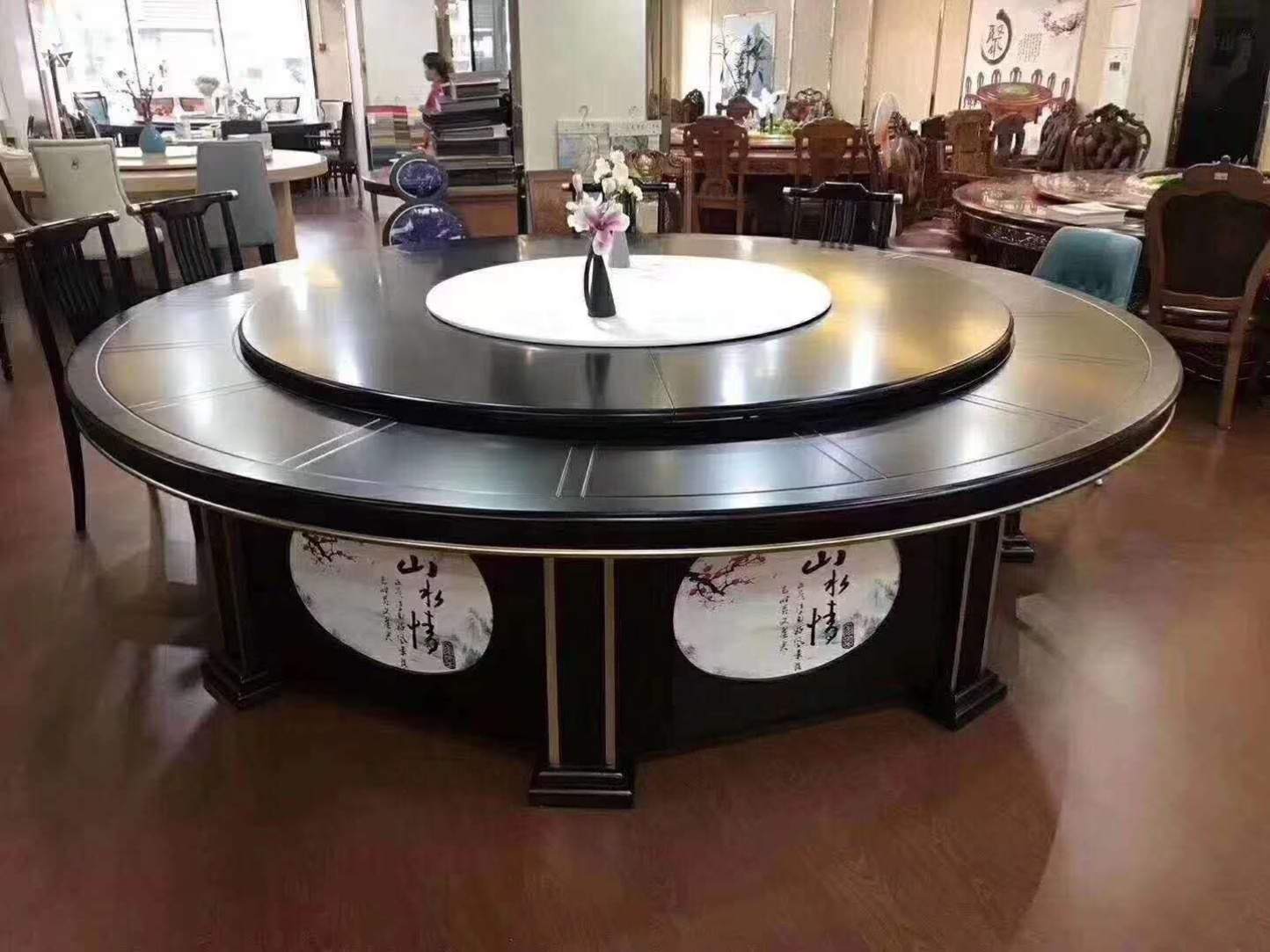 Light luxury one table electric dining table induction cooker table reception room large round table solid wood turntable large round table new Chinese style