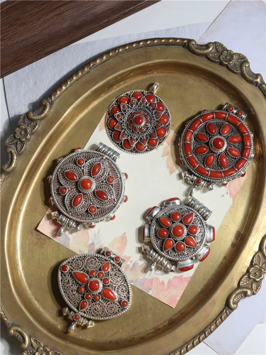 Аксессуар, открывающийся кулон, красная натуральная инкрустация камня, подвеска, свитер, серебро 925 пробы, с драгоценным камнем