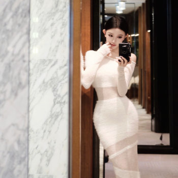 Jayky Yang[Moonlight Handwriting]One-Shoulder Wool Dress, White Slim-Fit Warm Pullover Knit Dress