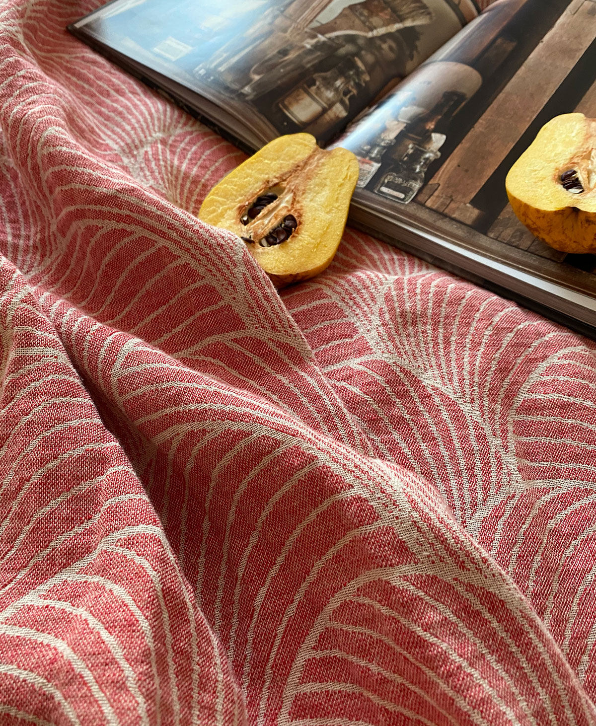 Exclusive homemade minimalist seashells Silence Style Jacquard Cotton Linen Blankets Thickened Practical Bed Linen Soft Mat customizable