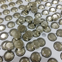 Music Dining Car Ejection Chariot Robot Original UNIVERSAL TOY BATTERY AG13 BUTTON BATTERY 3 PIECES OF CLOTHING