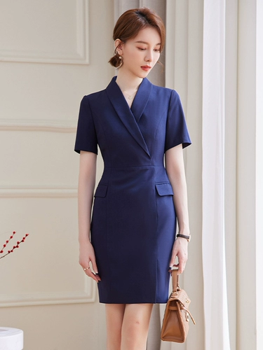 Приталенное платье, летнее ювелирное украшение для работы, яркий броский стиль, по фигуре