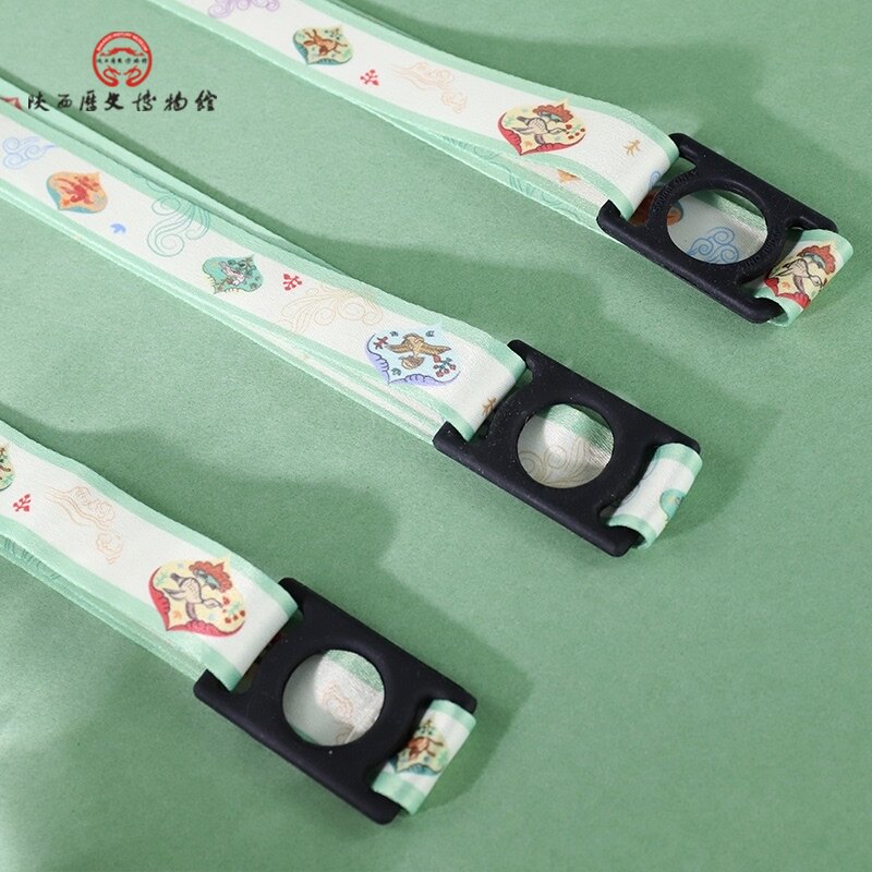 Shaanxi History Museum Mineral water bottle holding baby bag crossbody beverage bottle hanging belt rope Silicone bayonet length can be adjusted