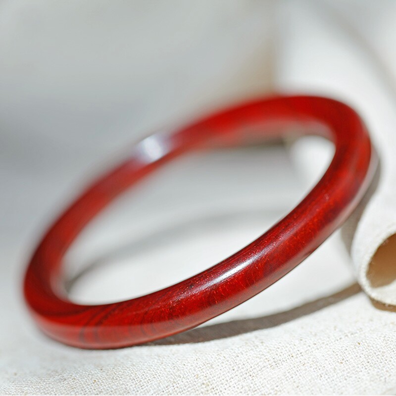 Authentic Indian lobular red sandalwood bracelet old material sandalwood women's royal concubine bracelet mahogany jewelry to send girlfriend to mother