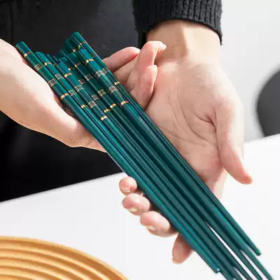 Nordic light luxury ceramic chopsticks household high-end bone China chopsticks European luxury tableware is easy to clean, non-slip and not moldy