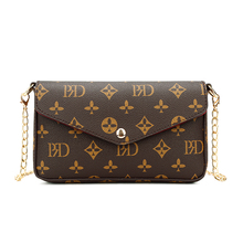 时尚百搭单肩斜挎印花链条信封小方包