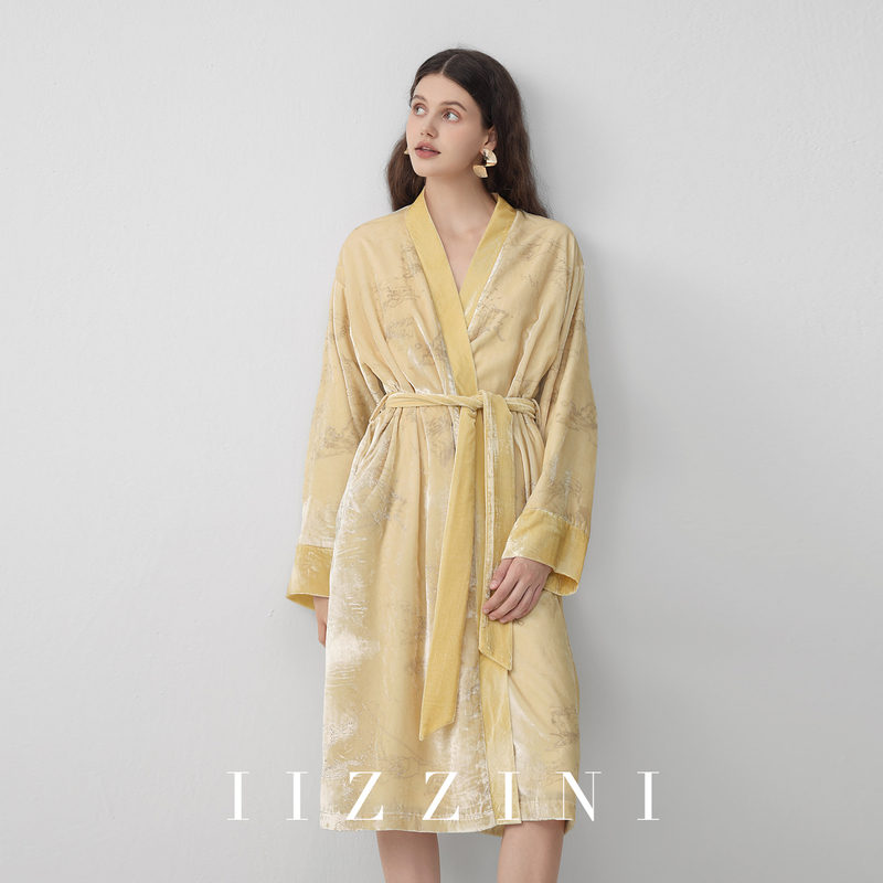 Iizzini Gilt Landscape Original Nightgown for Women, Autumn and Winter Long-Sleeved Gold Velvet Long Style High-End Accessible Luxury Bathrobe Iizzini Gilt Landscape Original Nightgown for Women, Autumn and Winter Long-Sleeved Gold Velvet Long Style High-End Accessible Luxury Bathrobe