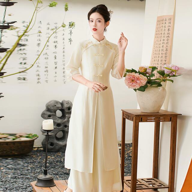 Original design 2025 spring and summer new style stand-up collar embroidery improved cheongsam three-quarter sleeve tea suit Zen