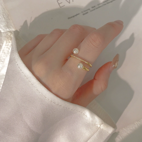 Японское элегантное брендовое дизайнерское кольцо из жемчуга, легкий роскошный стиль, на указательный палец, тренд сезона