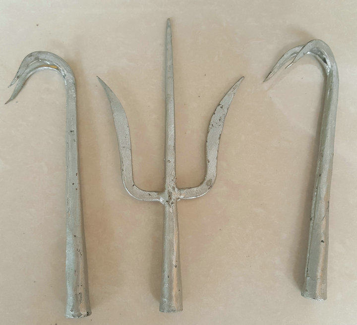 Taoism multiplier fa shi supplies method frame altar spit Taoist spit out a splutch! 3-piece set