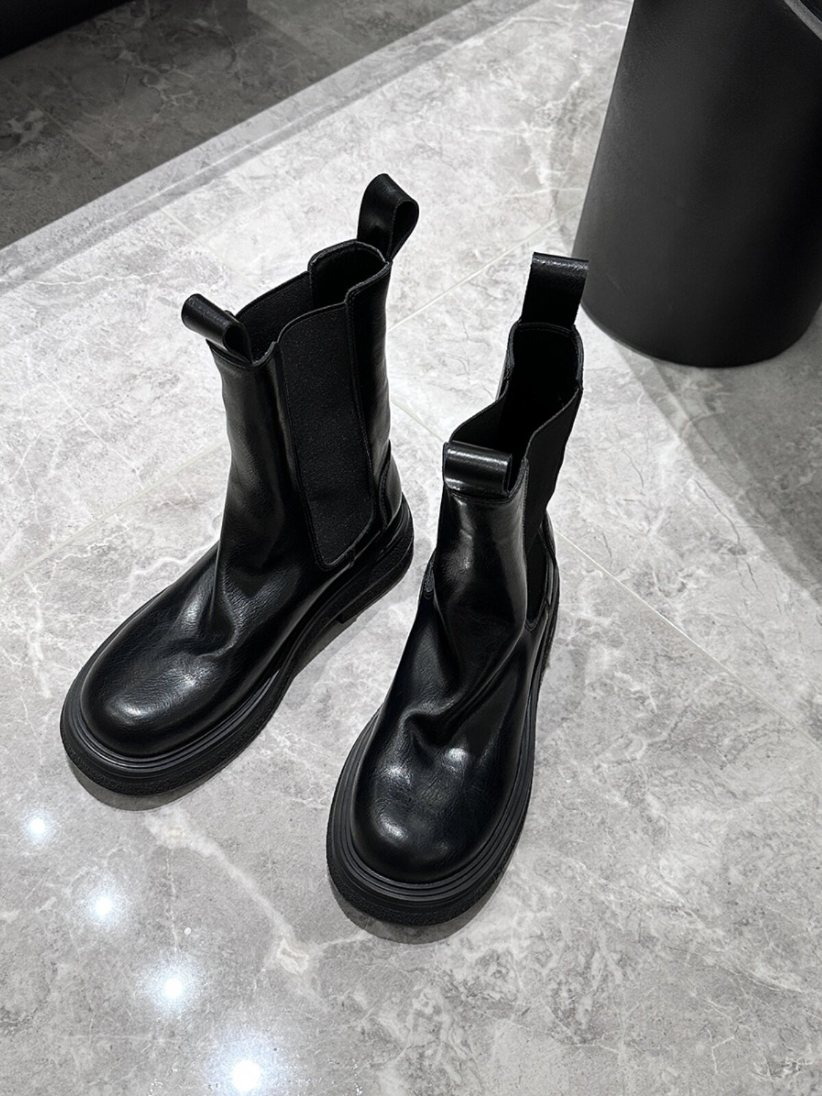 밀란 스튜디오 블랙 부츠 여성 이너 고조 레트로 두꺼운 밑창 첼시 부츠 미드 종아리 플리츠 굴뚝 부츠
