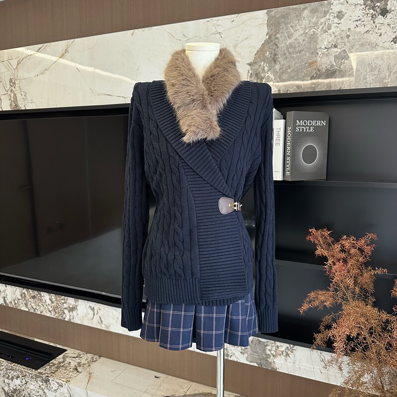 Return Rate Is Low, Gwen Town Fur Collar Navy Blue Cable Knit Sweater Set for Women with Leather Buckle Plaid Skirt Return Rate Is Low, Gwen Town Fur Collar Navy Blue Cable Knit Sweater Set for Women with Leather Buckle Plaid Skirt