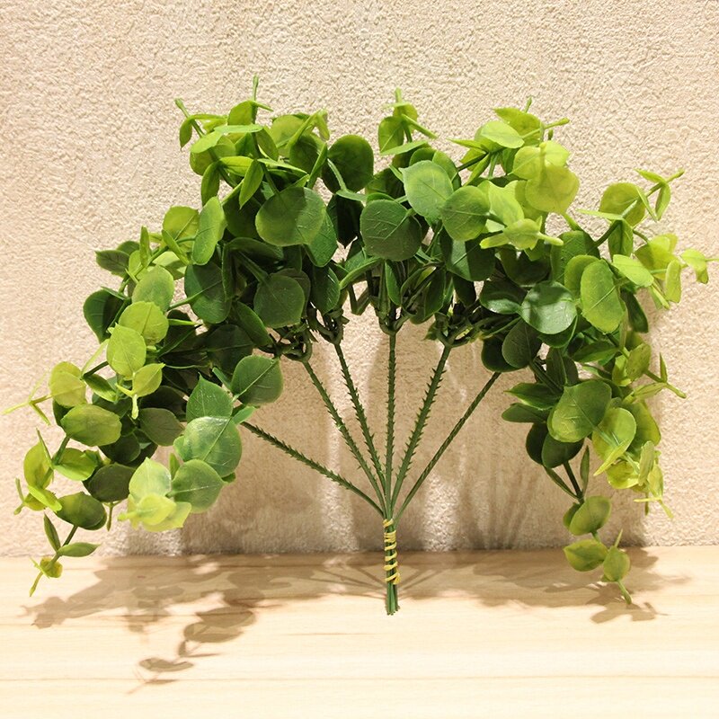 wo emulation grass false grass game-fitting trumpeter grass Violet wall-mounted florist vines with small flower basket home decoration flower-Taobao