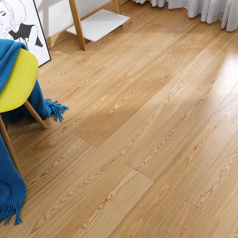 White wax wood solid wood three-layer composite lock catch geothermal environmental protection E0 domestic natural color light color tone floor 15mm