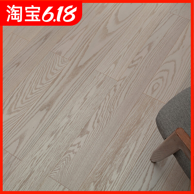 Oak wood household three-layer solid wood composite floor E0 grade environmentally friendly and ground heating metal lacquered light grey bedroom light lavish 15mm