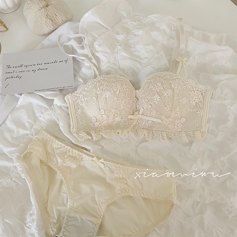 No steel ring lace underwear set girl summer thin small chest gathered on the collection of sub-breasts anti-sagging bra cover