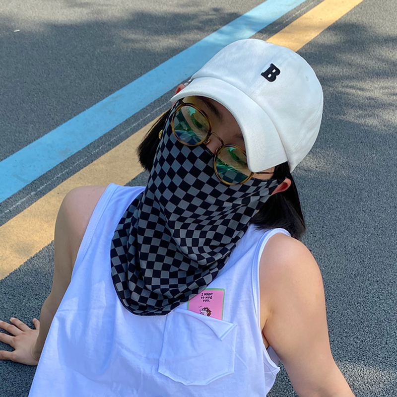 Black and white chessboard plaid sun protection neck and neck integrated with face mask ear hanging surround neck riding outdoor desert bi preparation