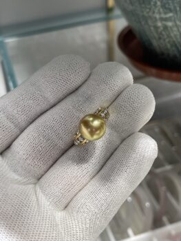 金绿色11.67mm浓金南洋金珠戒指 布契拉提风 精工18k天然钻石镶嵌