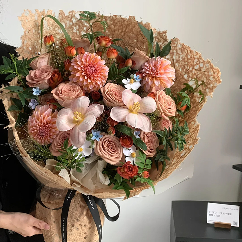 Teacher's Day Bouquet, Cream Peaches, Dahlia, Roses, Birthday Flowers, Same-City Express Delivery to Hangzhou, Shanghai, Beijing Teacher's Day Bouquet, Cream Peaches, Dahlia, Roses, Birthday Flowers, Same-City Express Delivery to Hangzhou, Shanghai, Beijing