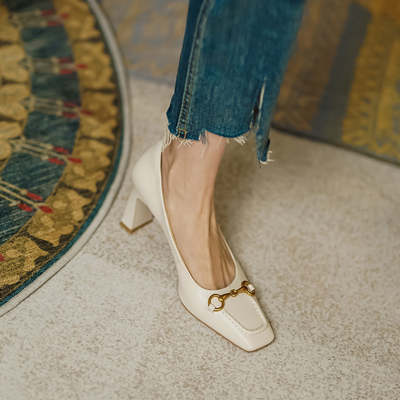 Givenivan beautiful to burst ~ leather square head horsebit thick heel 2021 new off-white high heel 6 5cm