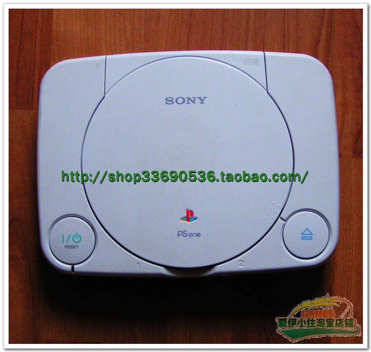 [1 Crown] Sony ban đầu máy chủ ps một máy chủ trò chơi psone + tay cầm rung + sức mạnh + dòng av - Kiểm soát trò chơi tay cầm game