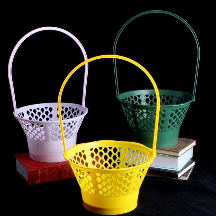 Tomb-sweeping Festival sacrificial flower basket on the grave plastic flower basket portable small flower basket flower basket flower arrangement flower basket chrysanthemum sweeping flower basket